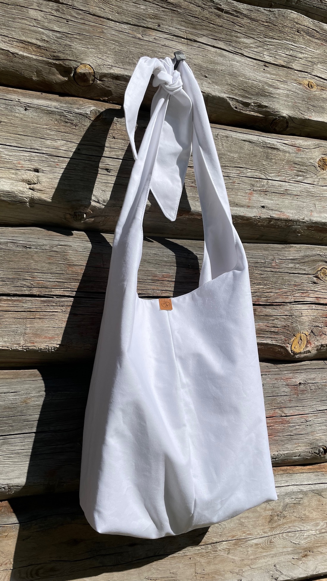 valkoinen olkakassi 2